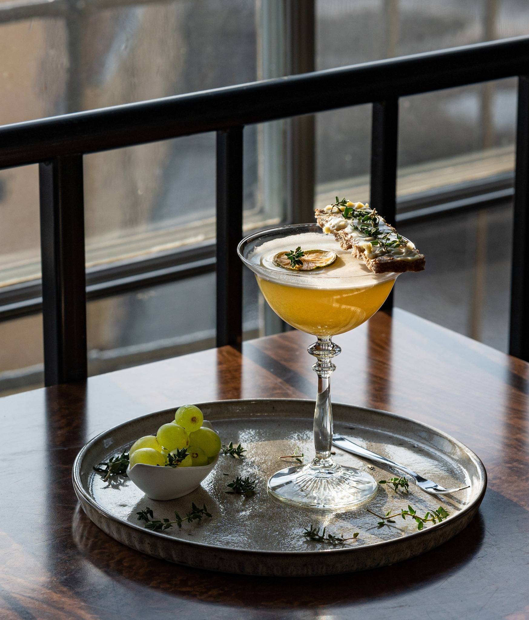 ( Klassisk Timjan )  (Alkoholfritt) By George Kahkejian ( Klassisk Timjan ) (Alkoholfritt) By George Kahkejian